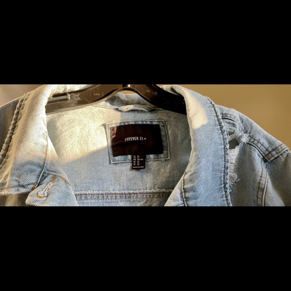 Forever21 Plus distressed size 3x jean jacket - Picture 3 of 4